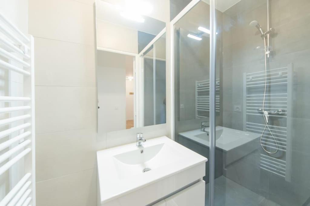Suite Moderne Familiale 8 Pers - Disney 10M - 2 Sdb Биси Сен Жорж Екстериор снимка